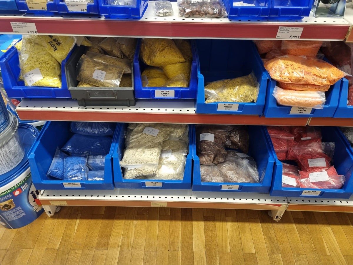 Obojeni čips, listići za posip