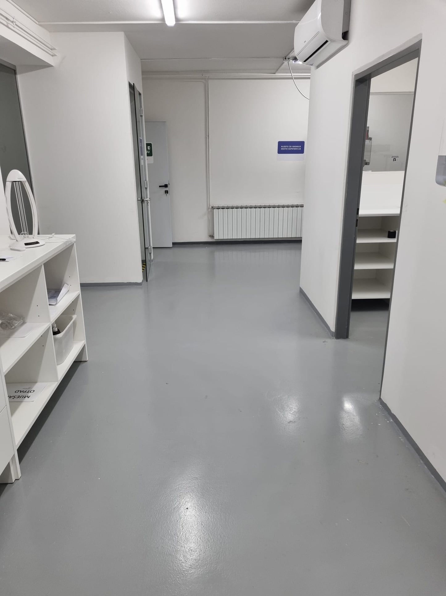 INDUSTRIJSKI EPOKSI POD: 2k Epoksi temeljni + 2k Epoksi i kvarc + 2k Završni sloj - 17€/m2