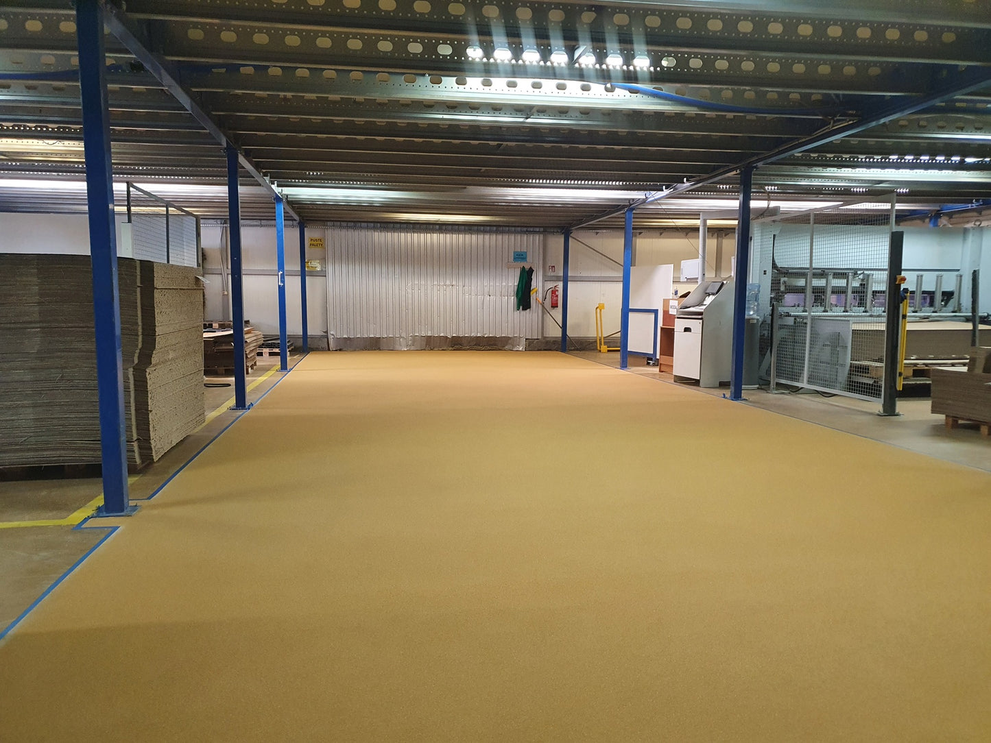 INDUSTRIJSKI EPOKSI POD: 2k Epoksi temeljni + 2k Epoksi i kvarc + 2k Završni sloj - 17€/m2